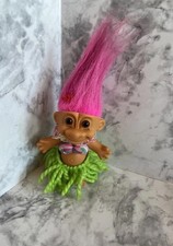 Vintage Russ Hawaiian Hula Troll Figure Doll 18416 Skirt Top Lei Pink Hair