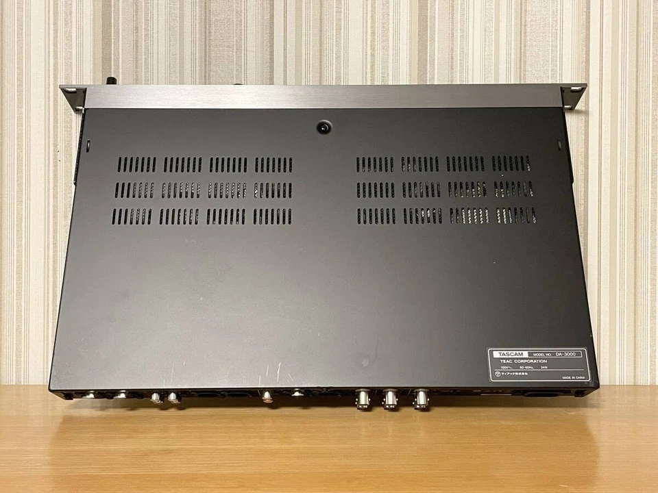 Tascam DA-3000 Stereo Master Recorder/ ADDA Converter Confirmed Operation F/S - Image 3 of 4