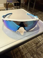 OAKLEY RADAR EV XS PATH oj9001-1531 Youth Fit Sports Sunglasses Prism Used B4