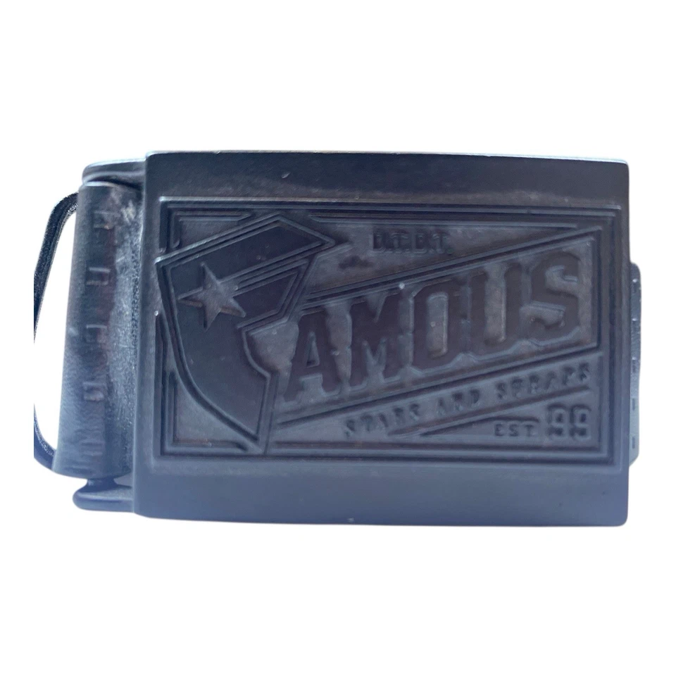 Cinturón Famous Stars and Straps Negro Logotipo Repujado Hebilla Ropa de Calle Skate Punk Foto 2 de 4