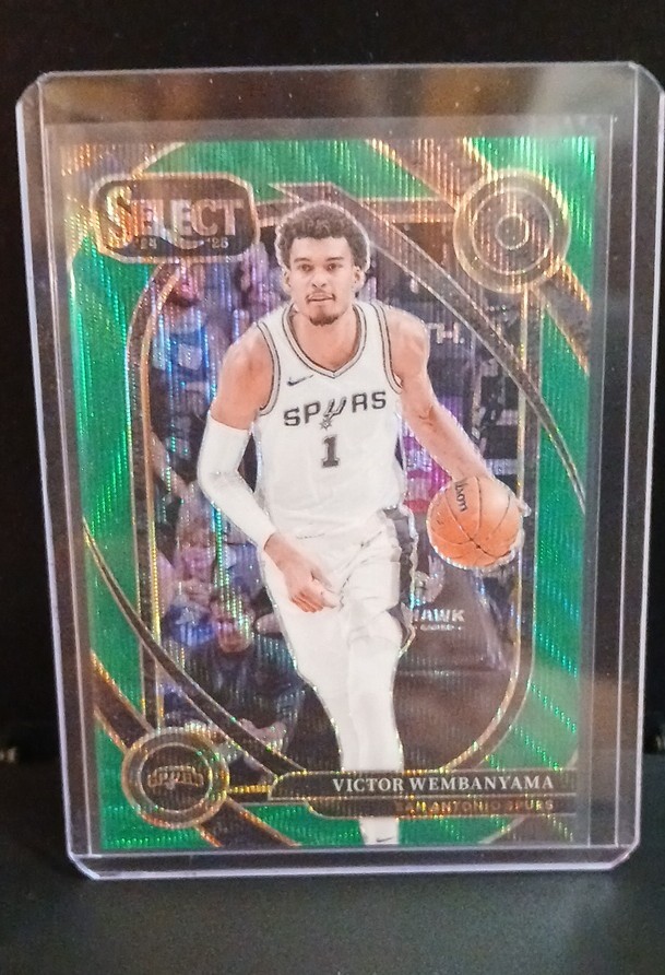 2024-25 Panini Select - Courtside Victor Wembanyama #229 Green Wave Prizm /50