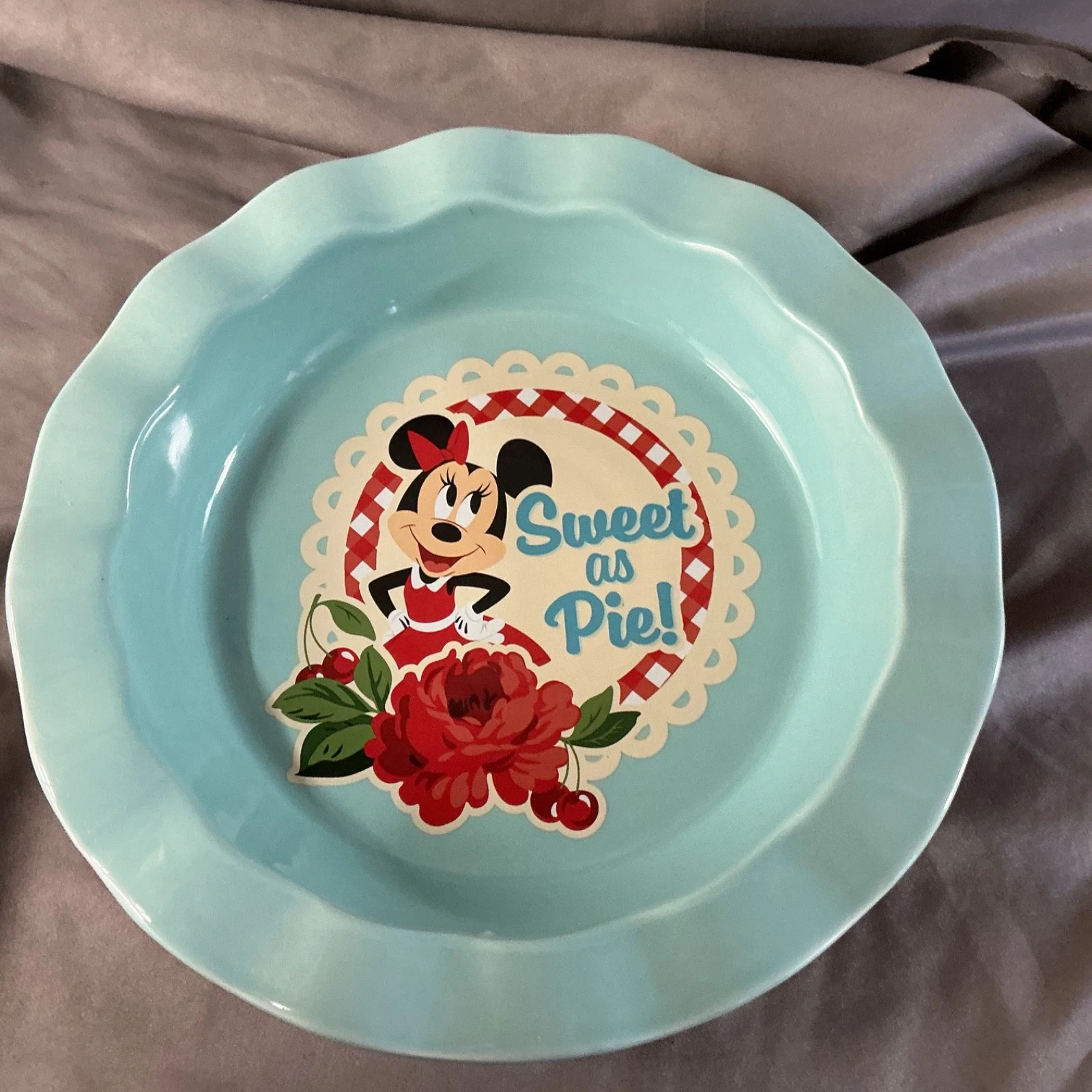 RARE Disney Minnie Mouse Retro "Sweet as Pie!" Ruffled Pie Plate Dish NEW