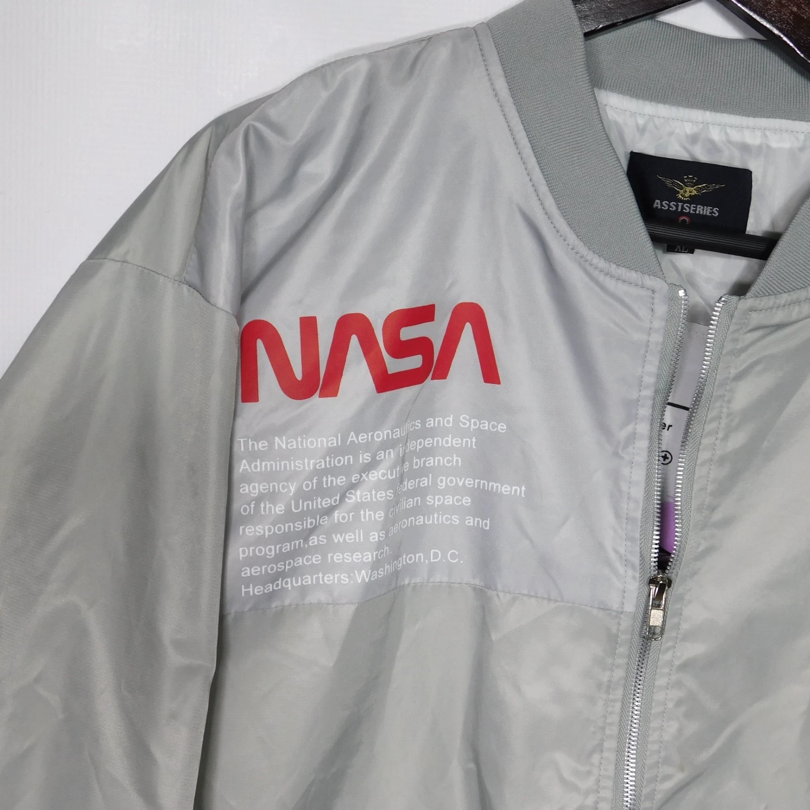 AsstSeries NASA Bomber Jacket Mens Mens XL Silver Streetwear Y2K Space Retro image 6