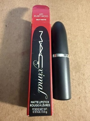 MAC MACXIMAL  Silky Matte Lipstick  # 691 RUBY WOO  NIB  0.12 oz Free Shipping