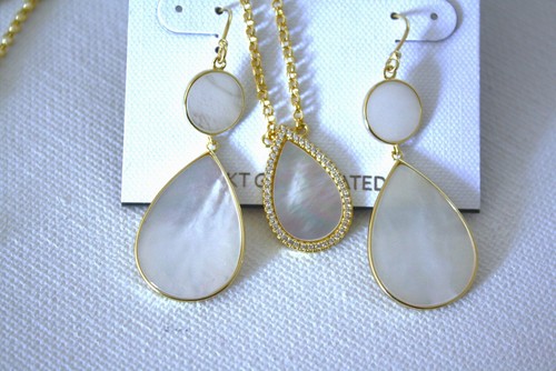 Argento Vivo 18K Gold Plated SC gold plated Mother of Pear Pendant necklace NWT - Picture 7 of 8