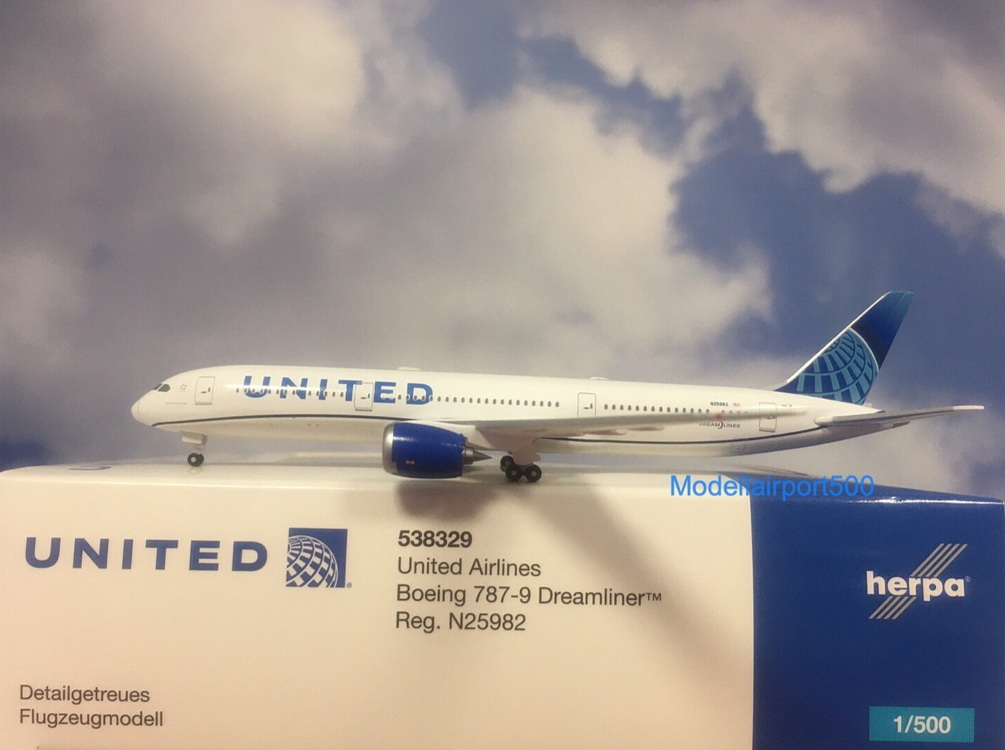 Herpa Wings 1:500 Boeing 787-9 United Airlines  N25982   538329 Modellairport500
