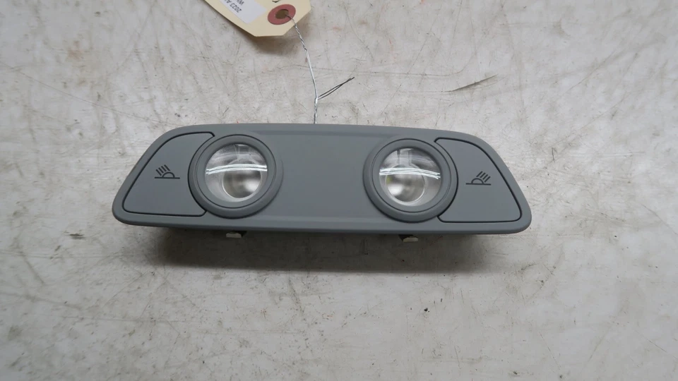 2017-2024 Audi A4 OEM Rear Roof Dome Reading Light Lamp 4M0-947-111 - Image 3 of 4