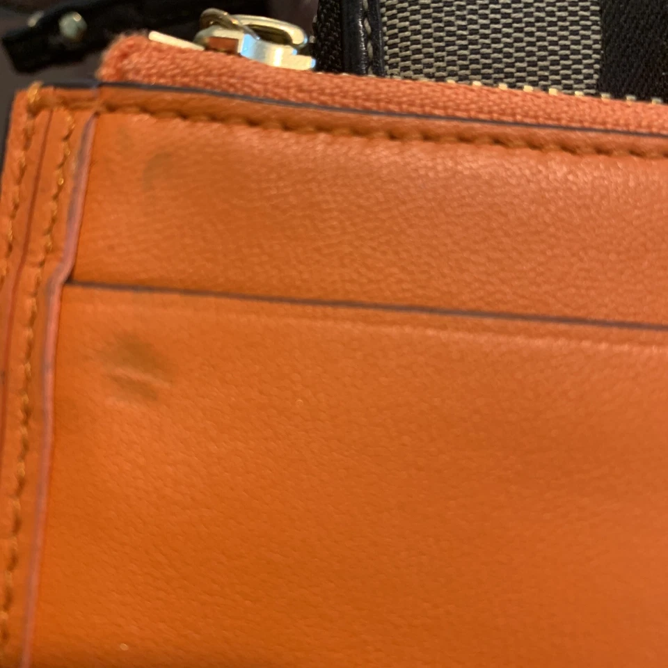 Tory Burch Perry Zip Wristlet 54218 ORANGE JUICE - Image 3 of 4