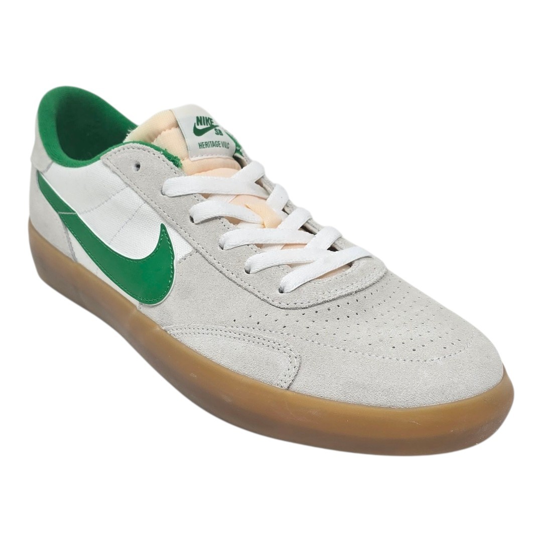 ⭐️新品Nike SB NIKE型番：CD5010-101 NEW Nike Heritage Vulc SB Lucky Green Gum Sneakers CD5010