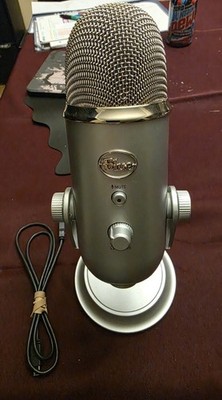 Logitech Blue Yeti Professional USB Microphone 988-000103 Silver with USB Cable
