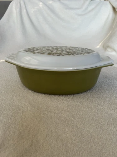 NICE - Vintage Pyrex Glass #045 Green Olives 2 1/2 Qt Oval Casserole Dish & Lid