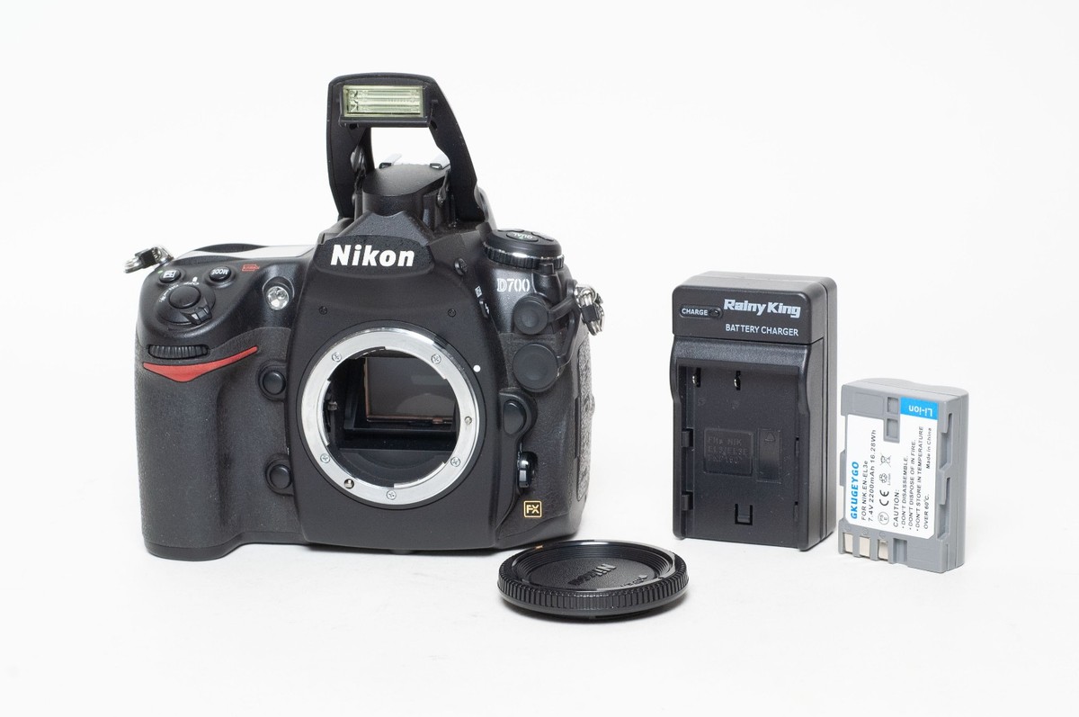 Wow Pristine Nikon USA D700 Camera 18212 shots battery & charger