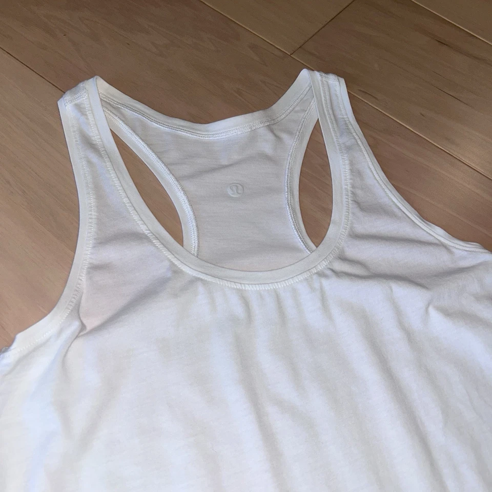 Camiseta sin mangas Lululemon Love blanca para mujer 2 Foto 2 de 4