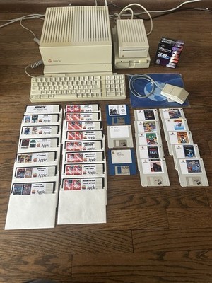 Vintage Apple IIGS Computer A2S6000 Keyboard Floppy Drives Games Etc *Works GR8*
