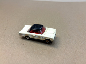 Vintage--Aurora T-Jet #1354 White Ford Falcon with Closed Rivet HO Chassis