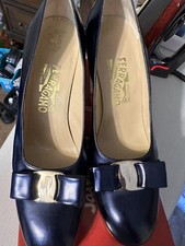 Salvatore Ferragamo Lara Calfskin Navy Pearl Pump Size 9 EUC