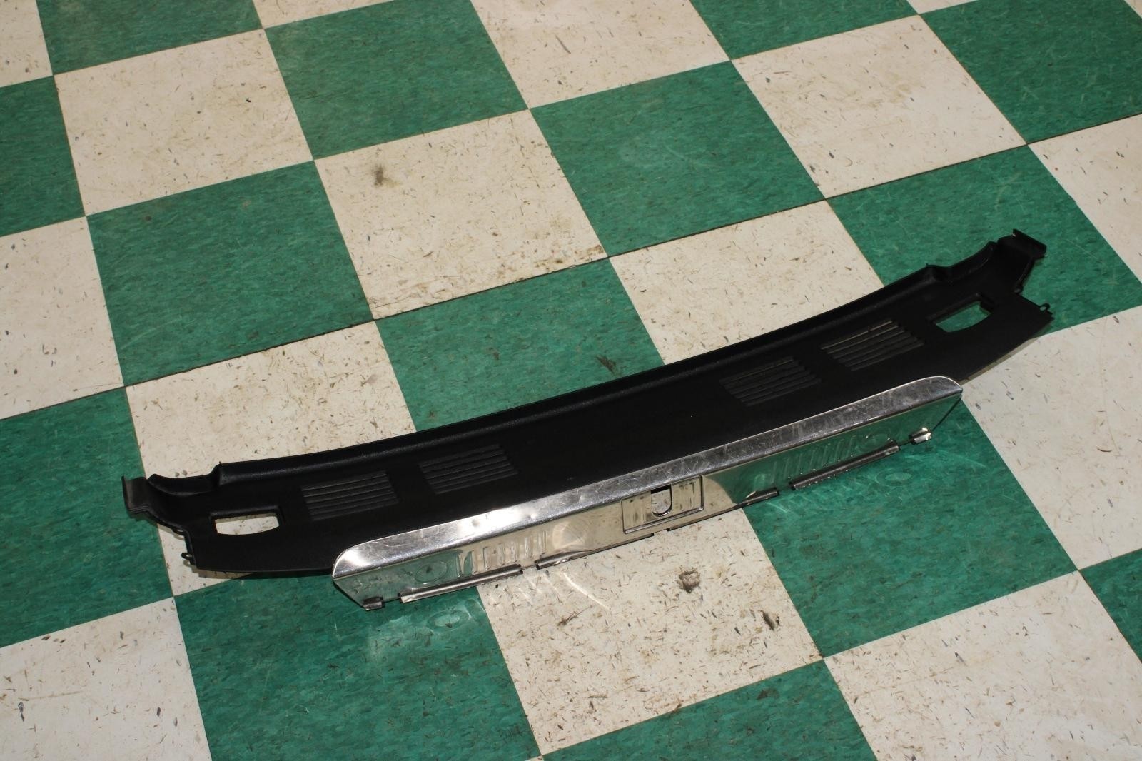 14-18 Flying Spur Black Rear Trunk Hatch Interior Entry Sill Scuff Trim Panel OE