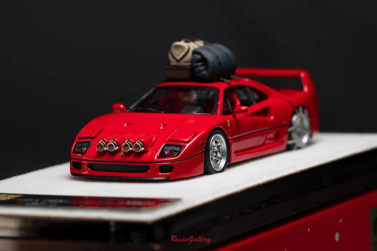 PGM 1:64 Ferrari F40 Christmas Snow Standard Red Alloy Full