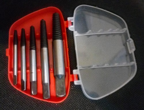 New in Factory Package 5 pc. Screw Bolt Extractor Puller Set Broken Bolt - Bild 1 von 4