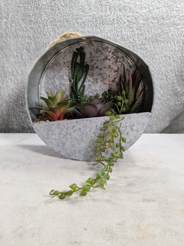 GARDEN PARTY ROUND METAL WALL GARDEN WITH FAUX SUCCULENTS AND ROPE HANGER