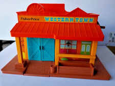 Vintage 1982 Fisher Price 934 PLAY FAMILY WESTERN TOWN Nice