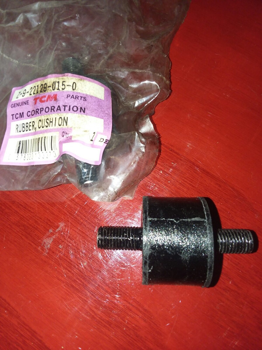 セット Set of 2! Isuzu TCM Z-9-22129-015-0 Rubber Cushion Mounts