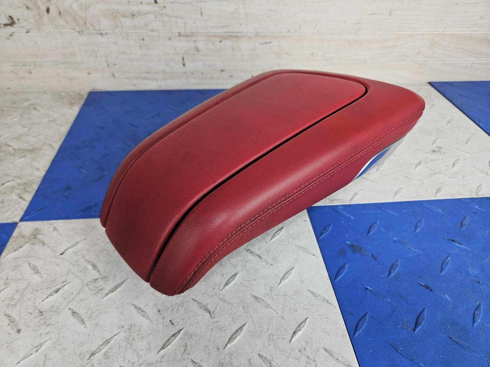 Audi R8 2017-2023 Rear Center console trim Red P/N 4S1864205B