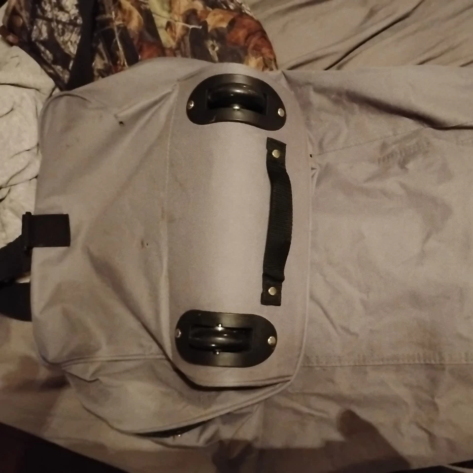 Rolling Duffel 32 银色 — 第 3/3 张图片