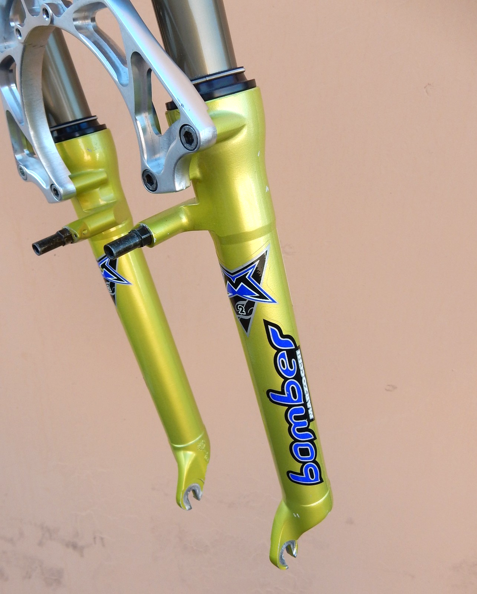 Vintage Marzocchi Z2 Bomber Mountain Bike Fork 26