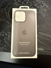 Apple Silicone Case with MagSafe for iPhone 16 Pro Max