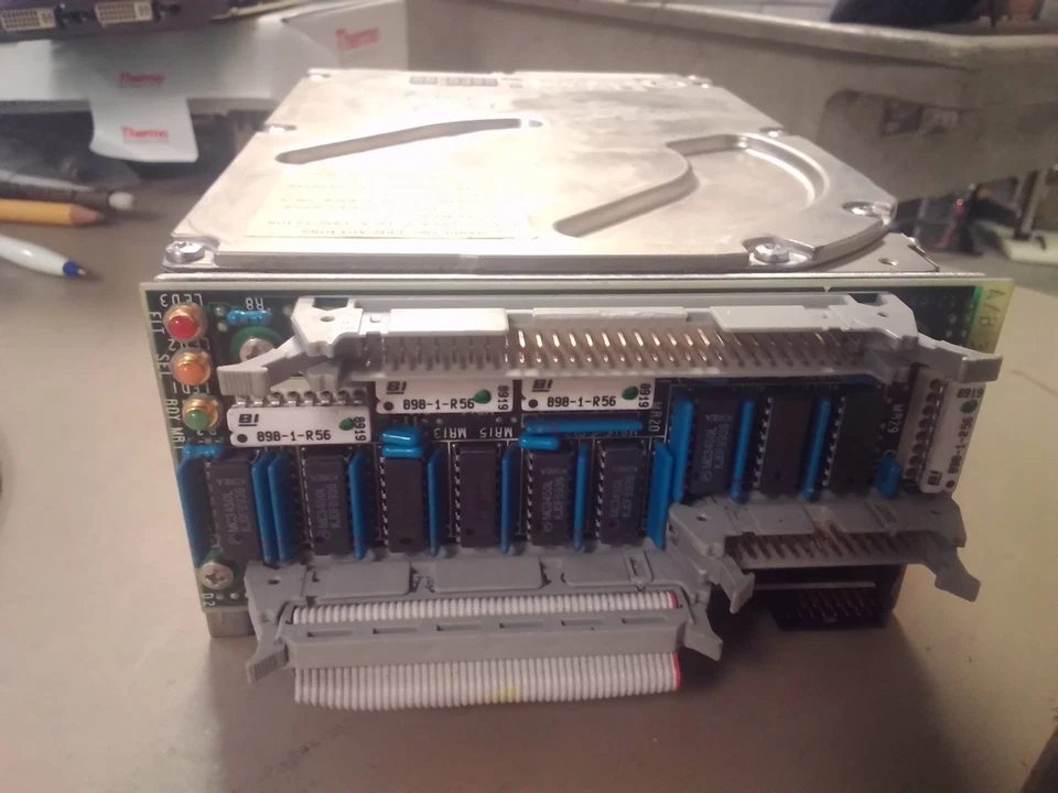 Hitachi DK512S-17 170MB SMD 5.25" Disk Drive - Image 3 of 4