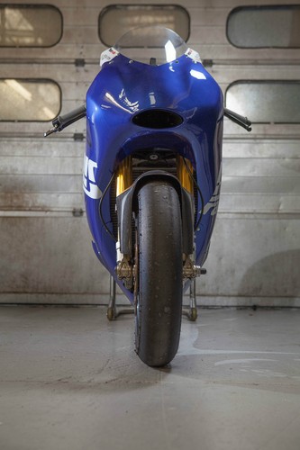 Harris Yamaha Moto2 race track bike - Picture 5 of 8