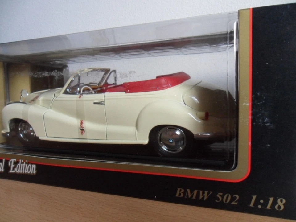 AUTOMODELLO DELLA MAISTO SPECIAL EDITION BMW 502 IN SCALA 1:18 - Immagine 4 di 4