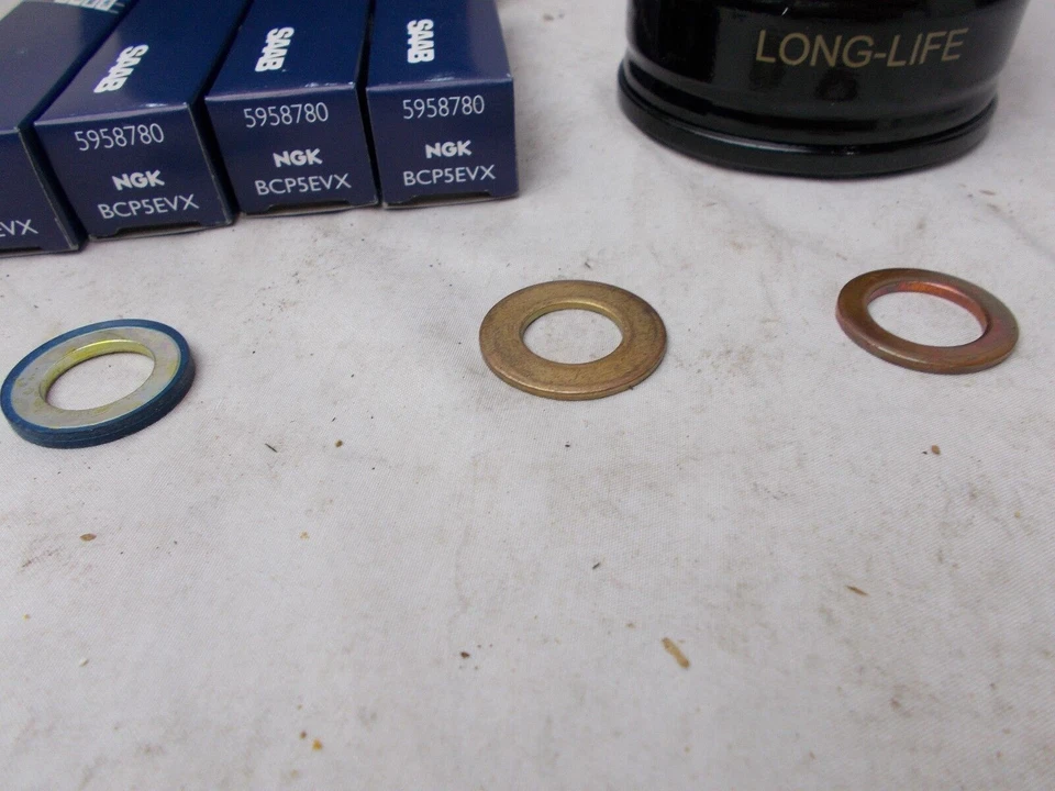 Se adapta a; Kit de servicio de motor Saab bujías filtro de aceite arandelas fábrica OE 9321746 Foto 3 de 4