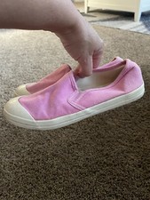 Peek girls sz. 2.5 pink slip on euro style sneaker. Adorable, comfortable