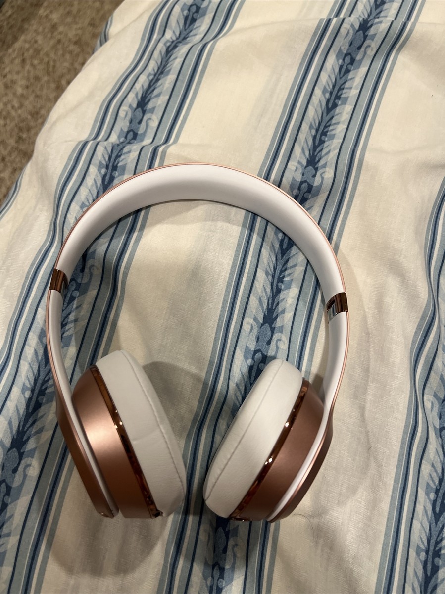 Beats by Dr. Dre Beats Solo3 Wireless On-Ear Headphones