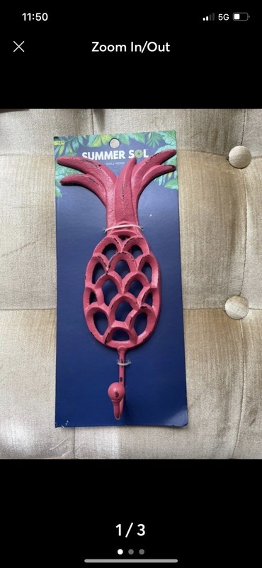 BRAND NEW SUMMER SOL PINK METAL PINEAPPLE WALL HOOK 