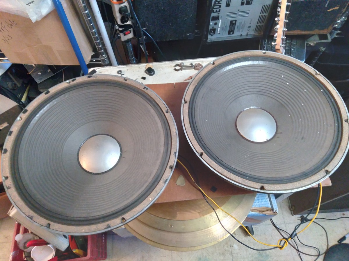 JBL K140 15