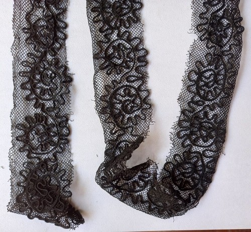 ANTIKE VIKTORIANISCHE SCHWARZE SPITZE, 2,7 YD. - Bild 2 von 8
