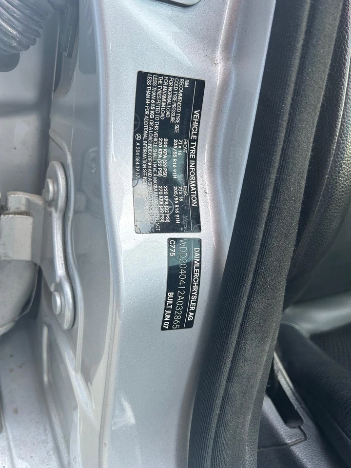 MERCEDES C CLASS REAR SEAT BACKREST UNLOCKING LATCH RR W204, 2007-01/15  - Image 4 of 4