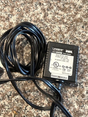Linksys Cisco PSUS4 Printserver for USB With4 Port Switch - Picture 4 of 4
