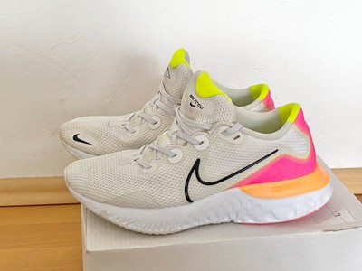 Nike Renew (Gr. 41) Damen Laufschuhe Sneaker, leichte Turnschuhe, weiß