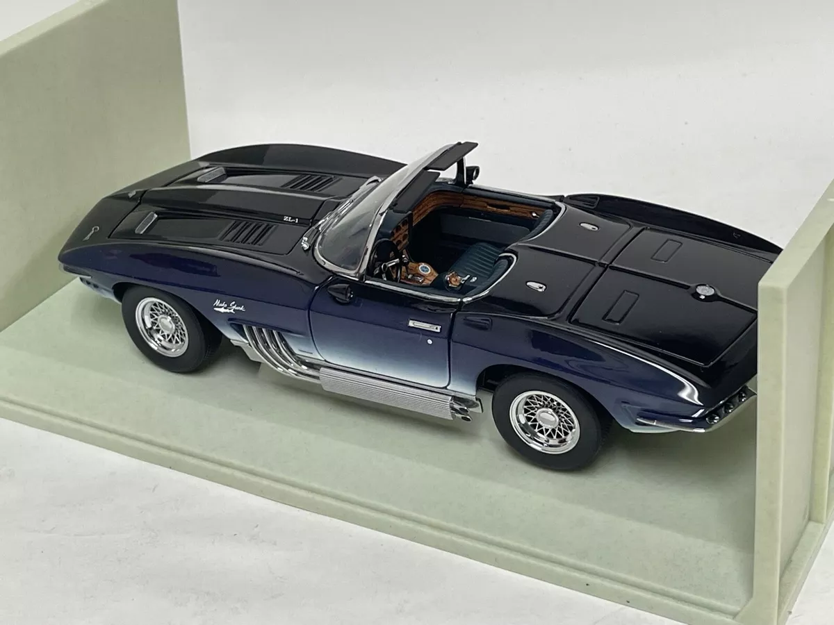 1/18 UT Models Chevrolet Corvette 1965 Mako Shark in Dark Blue 21061 JD214