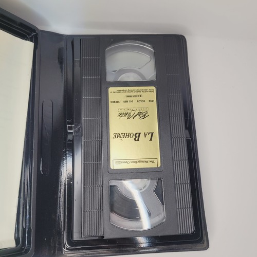 VHS METROPOLITAN OPERA LA BOHEME LEVINE STRATAS ZEFFIRELLI CARRERAS W/PROGRAM - Picture 6 of 6