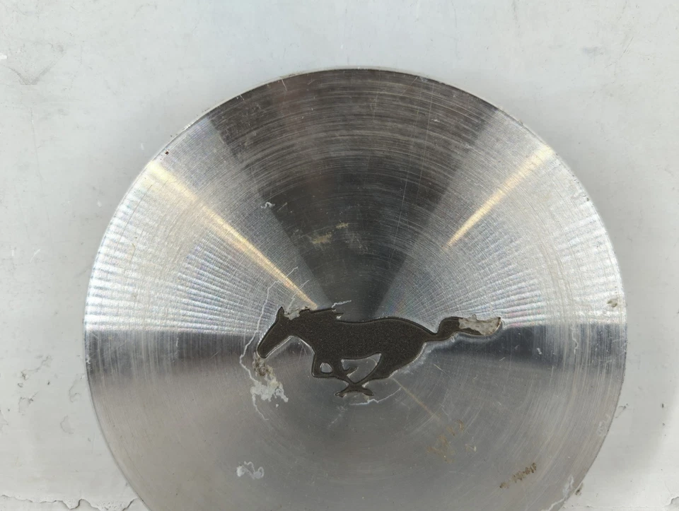 Ford Mustang 2017 llanta tapa central TH69M Foto 3 de 4