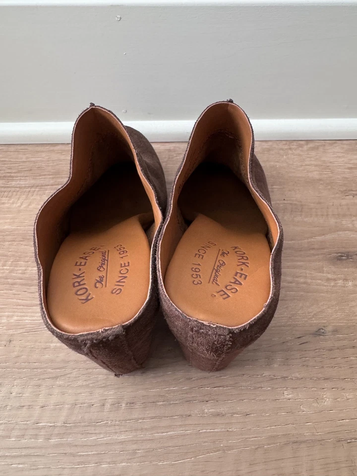 Kork-Ease Sagano Women's Brown Suede Clog Mule, Great Condition Size 7 - Image 2 of 4