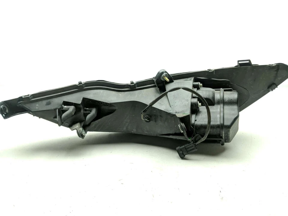 12 Can Am Spyder RT-S SE5 Front Right Fog Light Lamp - Image 4 of 4