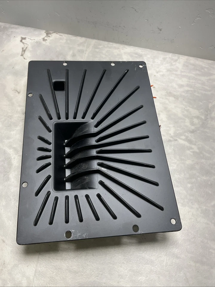 Усилитель звука LAND ROVER RANGE ROVER EVOQUE LR4 от оригинального производителя 2012–2017 годов - Изображение 3 из 4