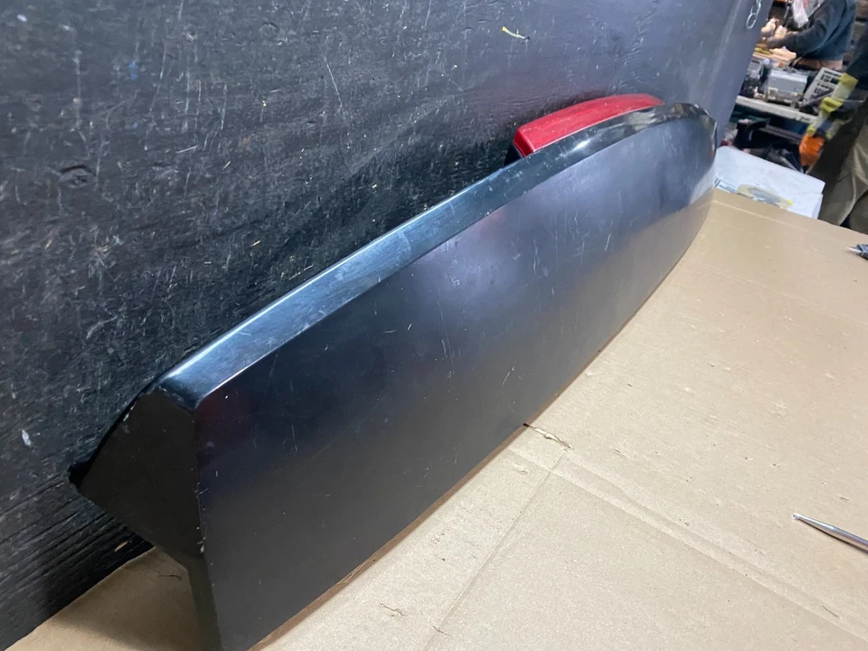 2007-2014 Chevrolet Tahoe Suburban Yukon Spoiler Wing 3rd Brake Light U0074 DG - Image 3 of 4