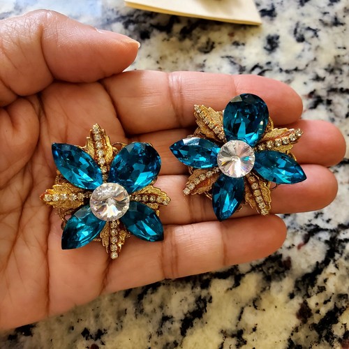 Vintage Crystal ClipOn Earrings Made with Swarovski Austrian Crystals - Picture 7 of 11
